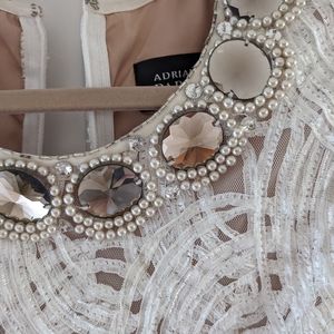 Size 6 Adrianna Papell Soft White/Ivory Swirling Lace Cocktail Dress